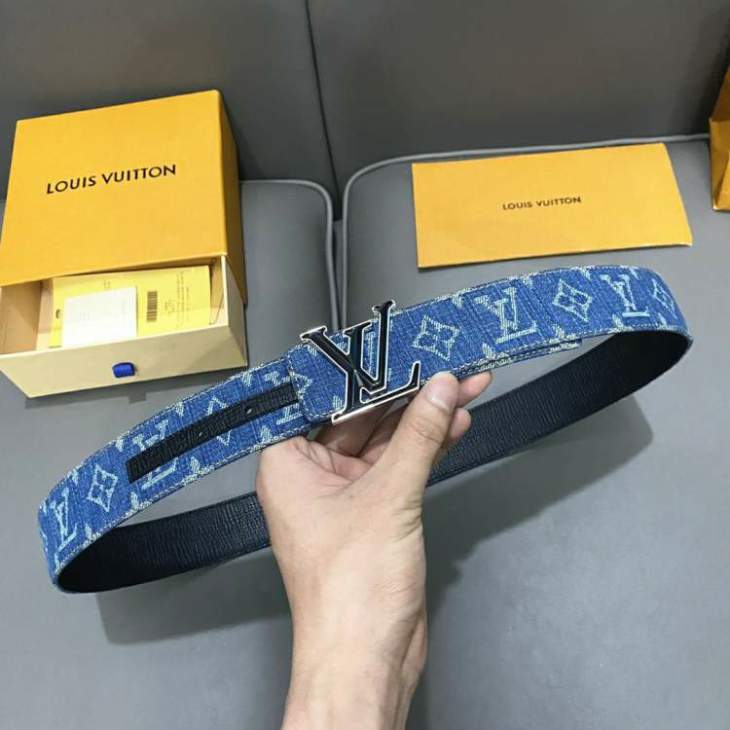 Picture of Louis Vuitton Belts _SKUfw135130284fw